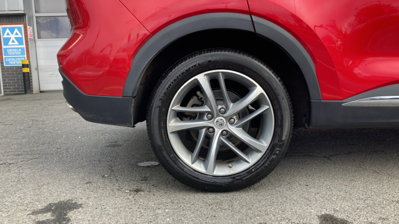 MG Hs 1.5 T-GDI Exclusive 5dr DCT Petrol Hatchback